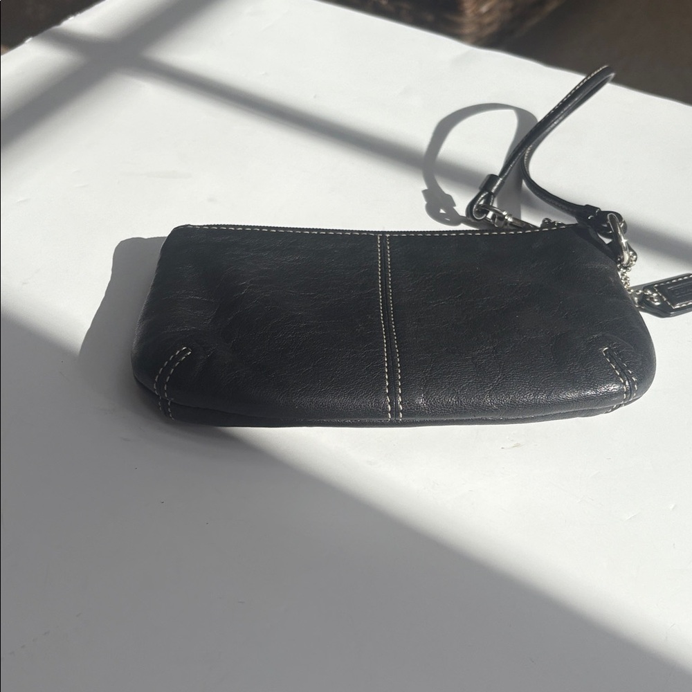 Y2K Vintage Coach Legacy Wristlet with two pockets - Excellent Condition! - Picture 3 of 6